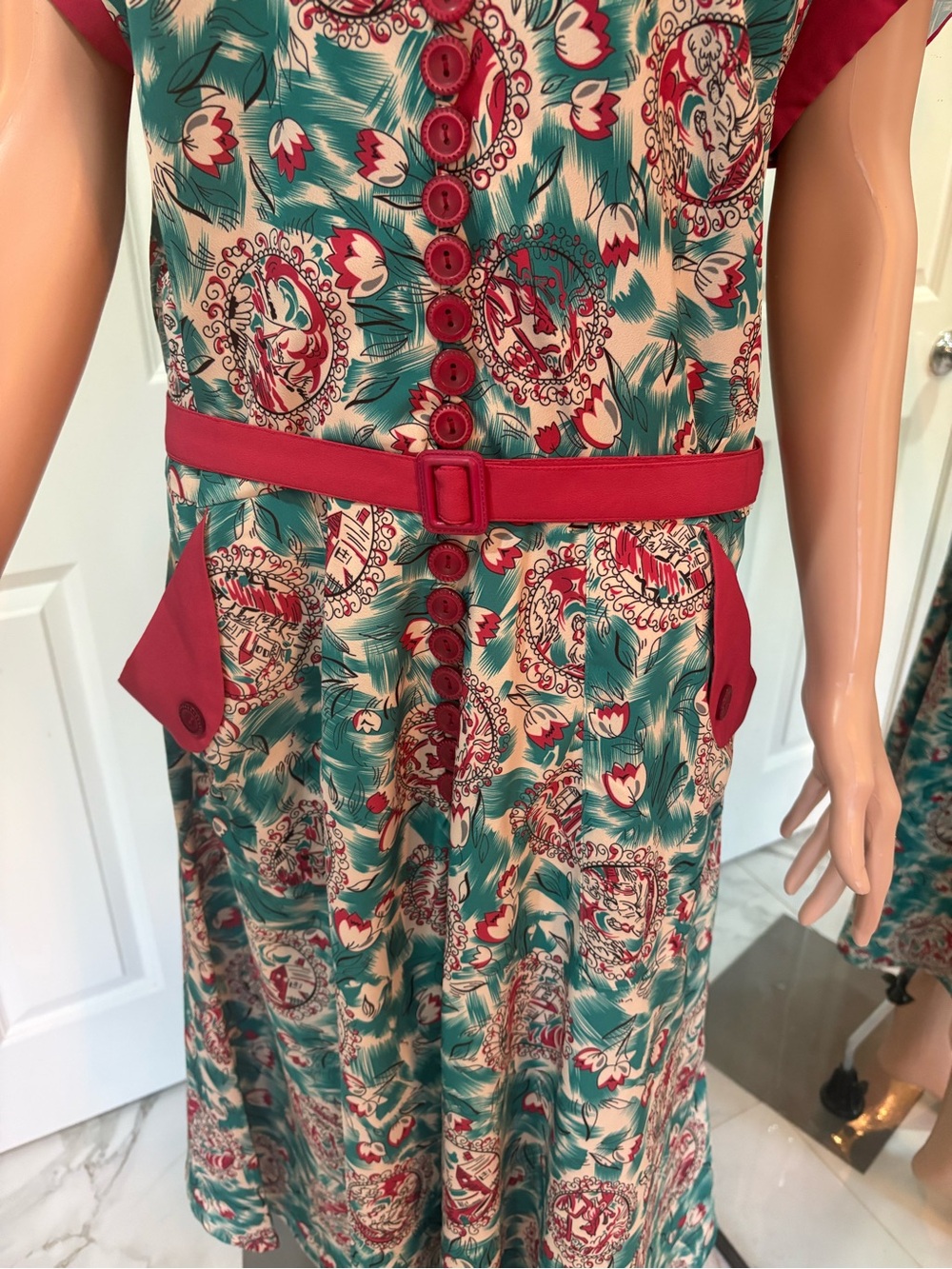 Vintage 1950s 1940s Pinup Teal and Pink Floral Midi Dress with Belt - Picture 4 of 8